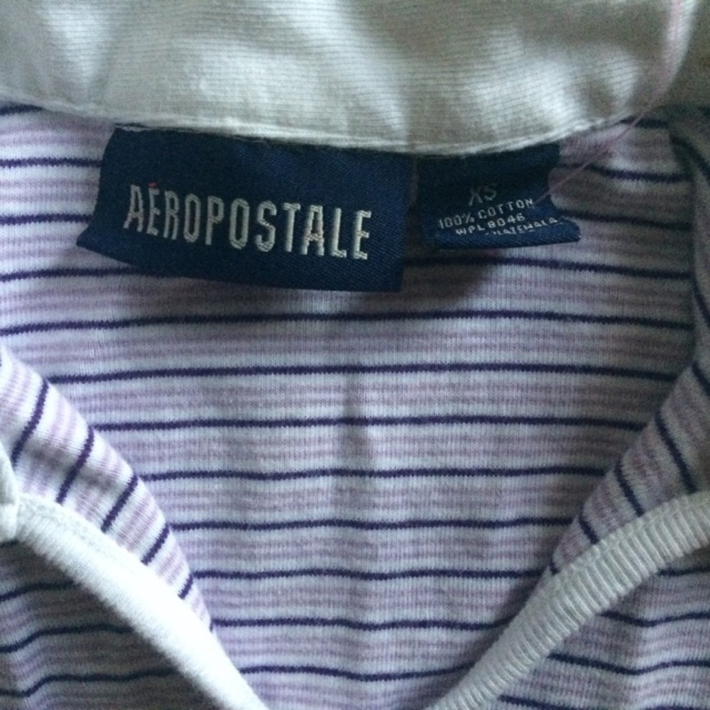 Listing of one vintage top for @jules_dahlgren
